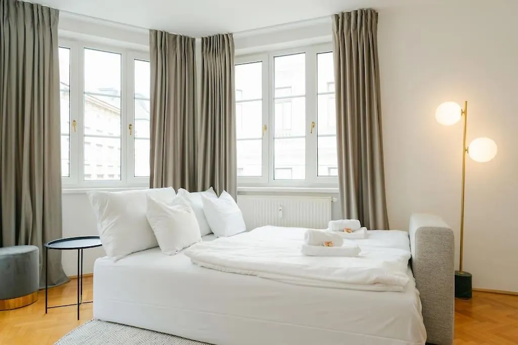 Apartment Hip Apt Perfect For 4 Or 6, Great District, Metro Vienna Austria