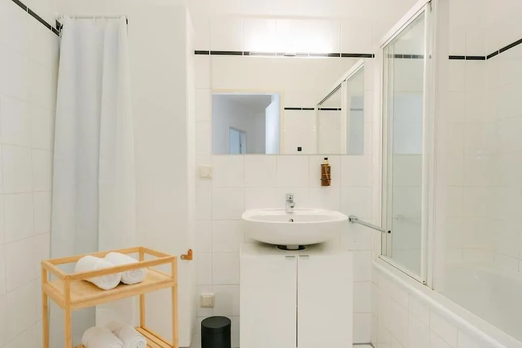 Apartment Hip Apt Perfect For 4 Or 6, Great District, Metro Vienna Austria