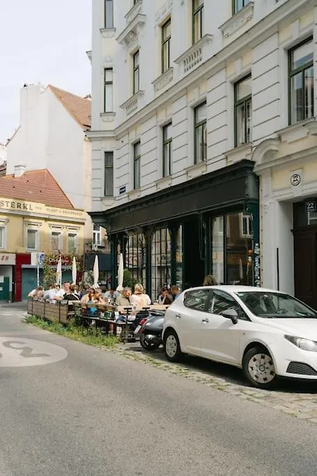 Apartment Hip Apt Perfect For 4 Or 6, Great District, Metro Vienna Austria